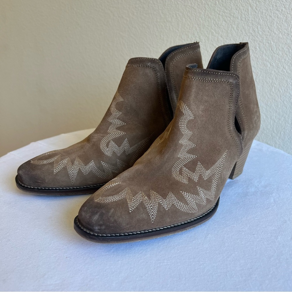 ROPER WOMEN'S ROWDY COW SUEDE OPEN SIDE WESTERN BOOTIES - SNIP TOE